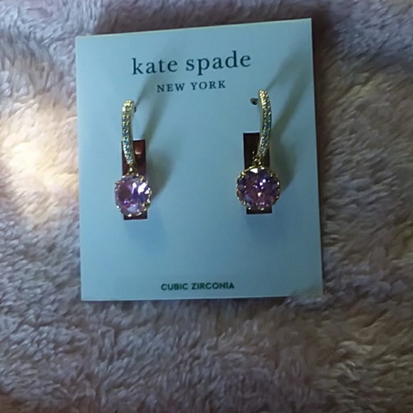 Earrings - Picture 1 of 2